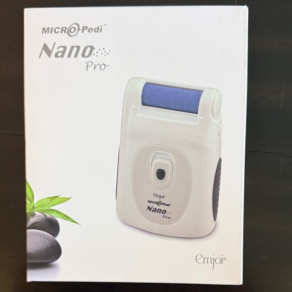 New In Box EMOJI Micro-Pedi NANO Pro Portable Pedicure Callus Remover